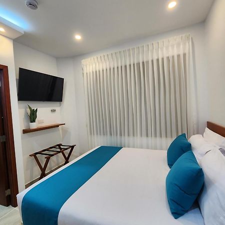 Casa Galapagos By Hostal Fragata Puerto Ayora  Buitenkant foto