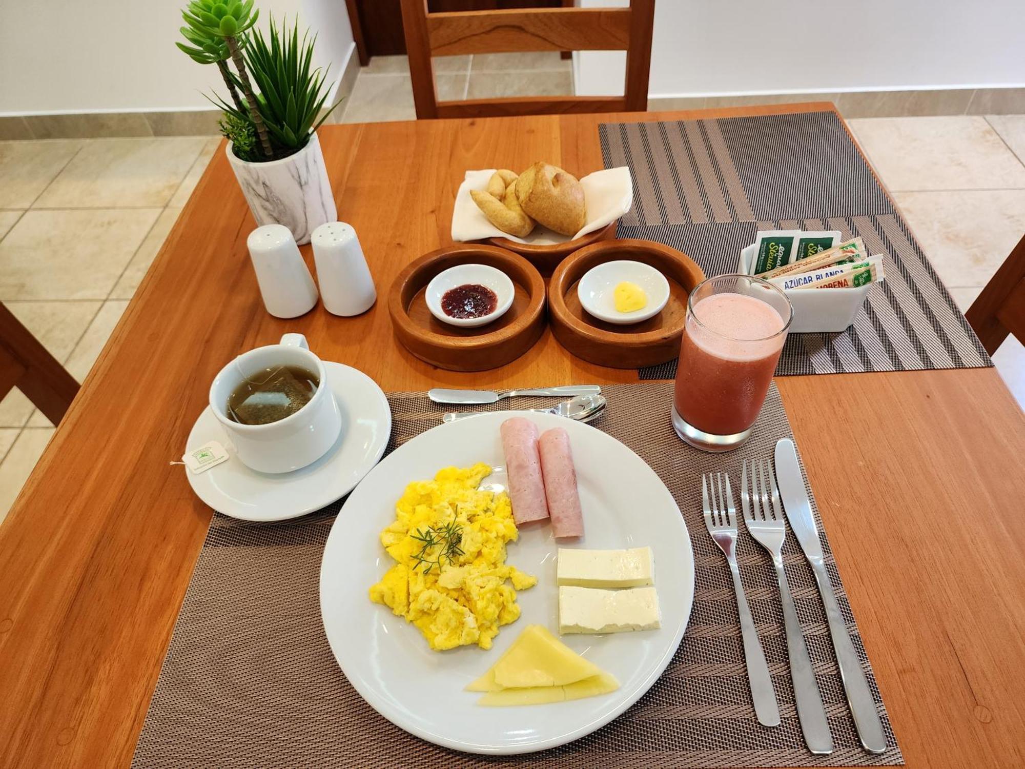 Casa Galapagos By Hostal Fragata Puerto Ayora  Buitenkant foto