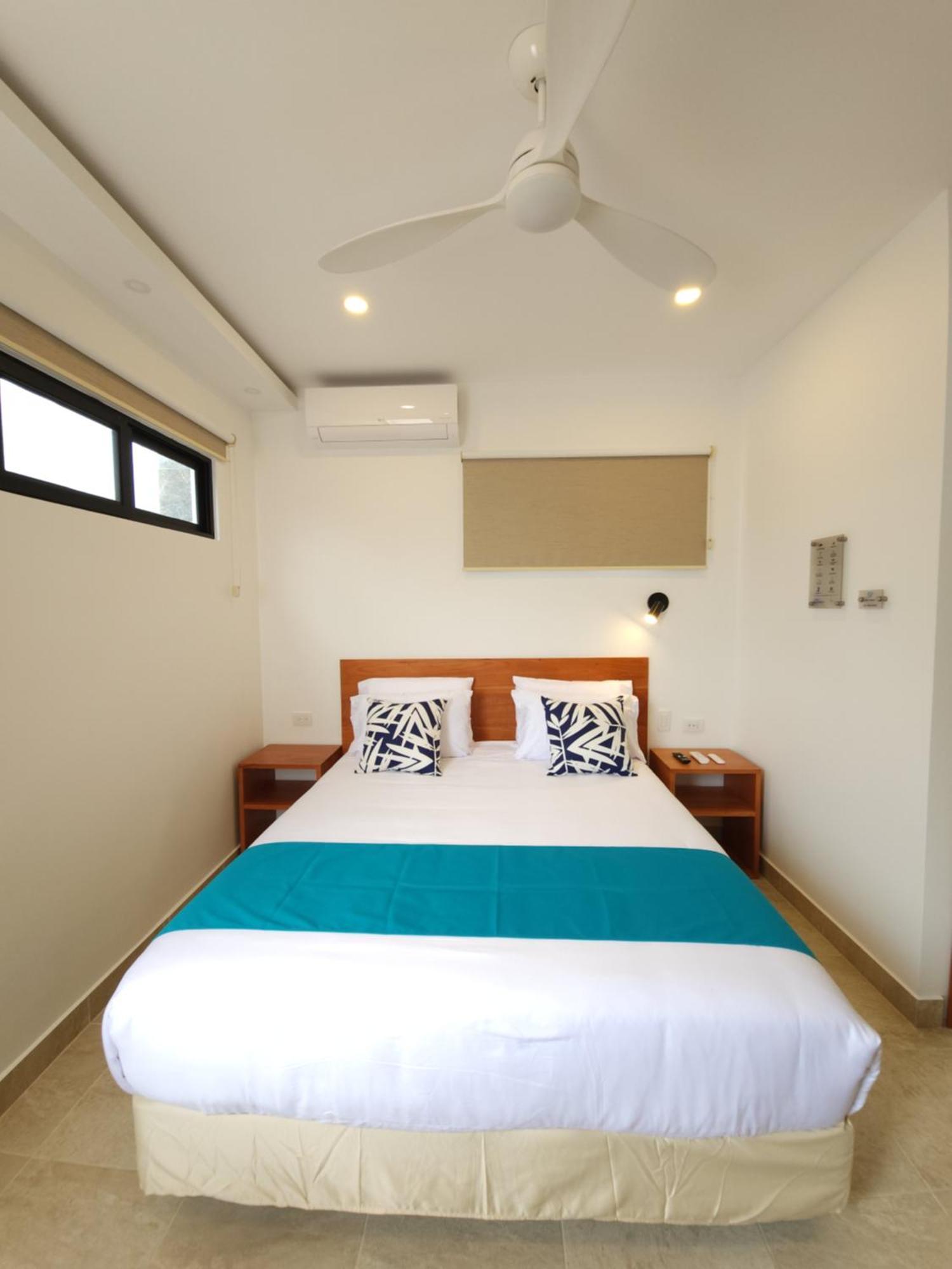 Casa Galapagos By Hostal Fragata Puerto Ayora  Buitenkant foto